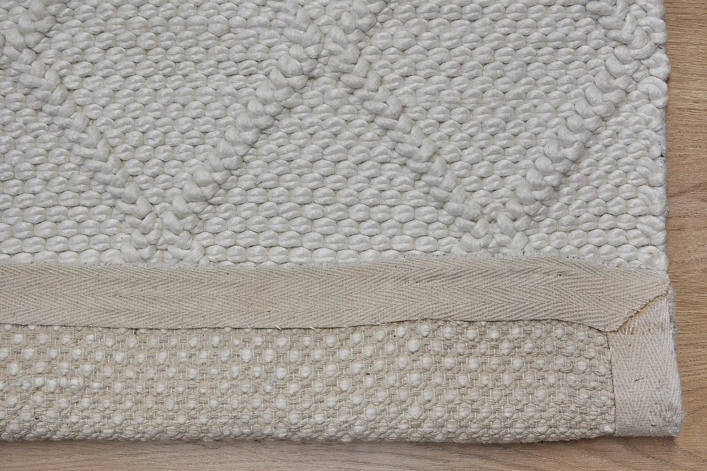 Lounge | Ivory