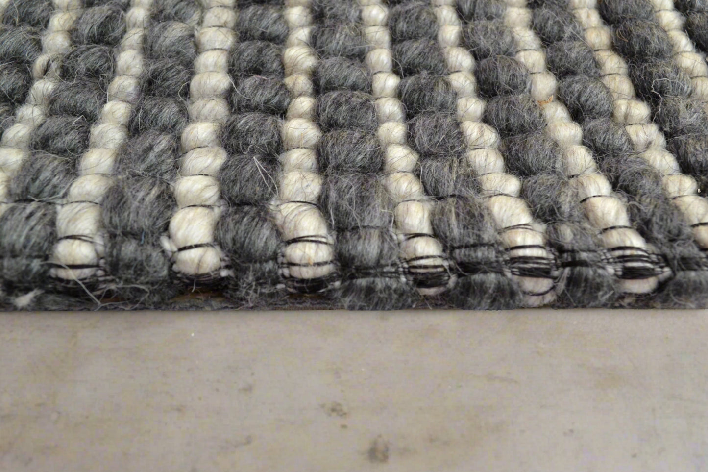 Beads Wool Rug